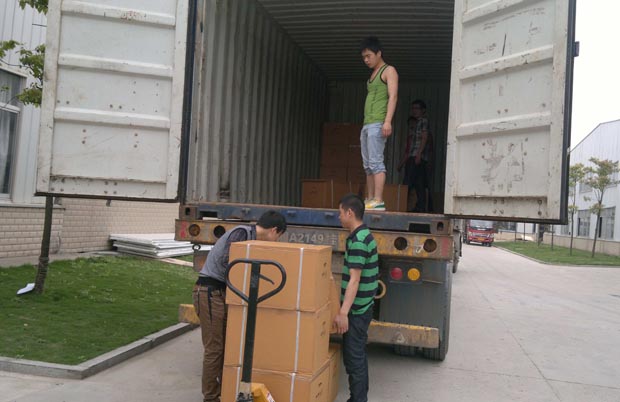 出口離心機發(fā)貨了